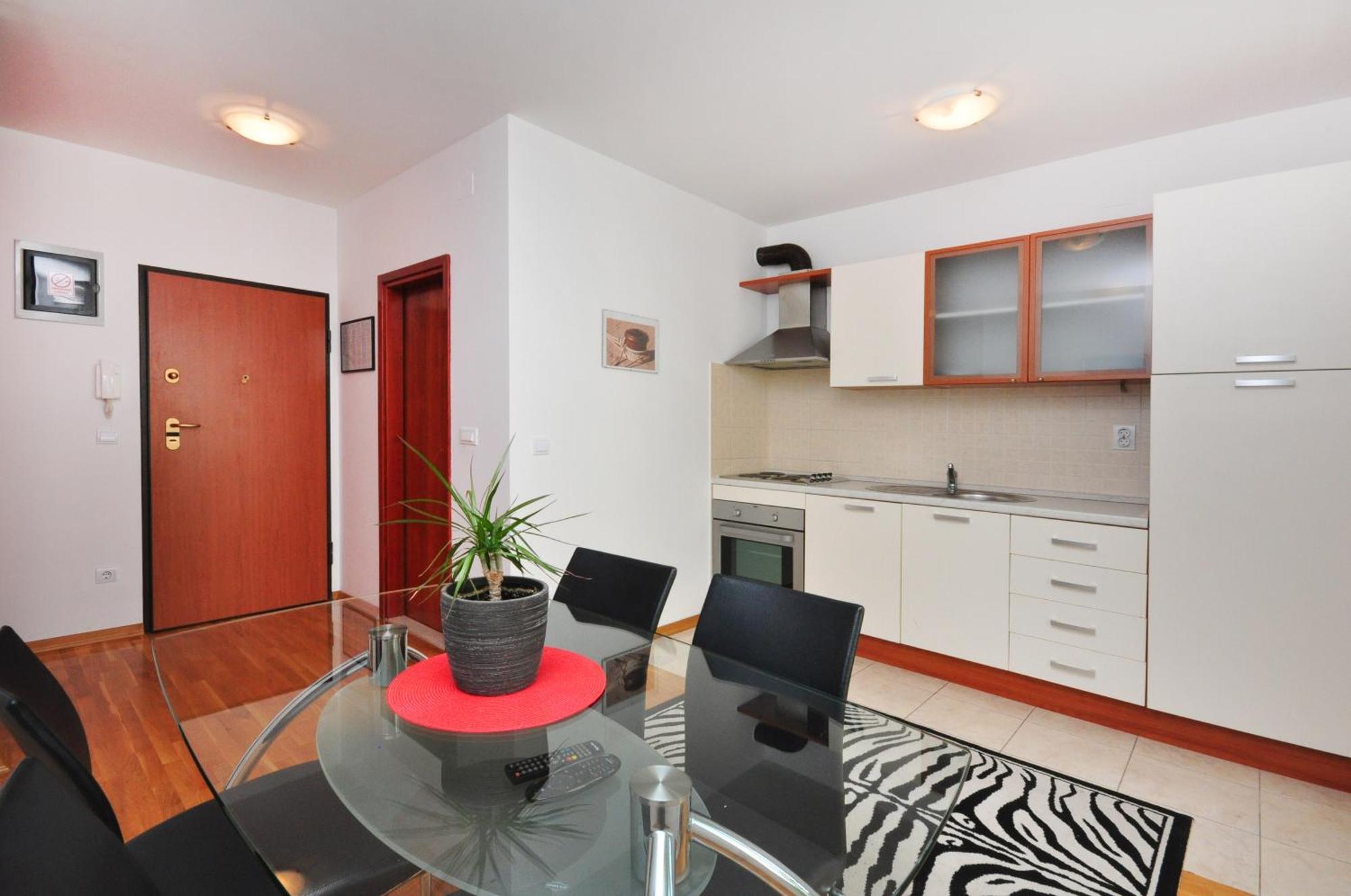 Apartments Beverly 오미스 외부 사진