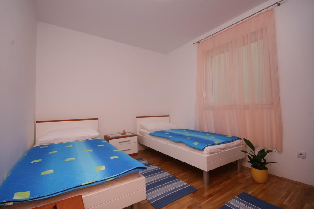 Apartments Beverly 오미스 외부 사진
