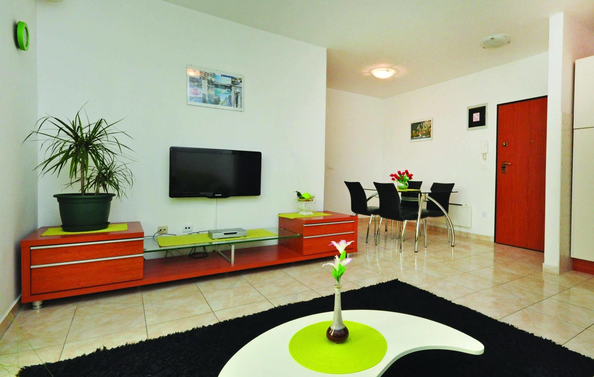 Apartments Beverly 오미스 외부 사진