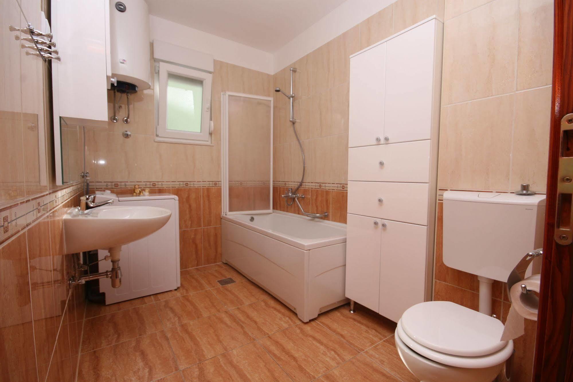 Apartments Beverly 오미스 외부 사진